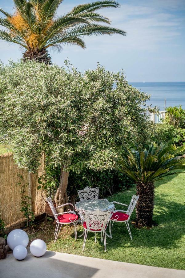 Oikia Eleanthi - Beachfront Garden Home! Mytikas  Exterior foto