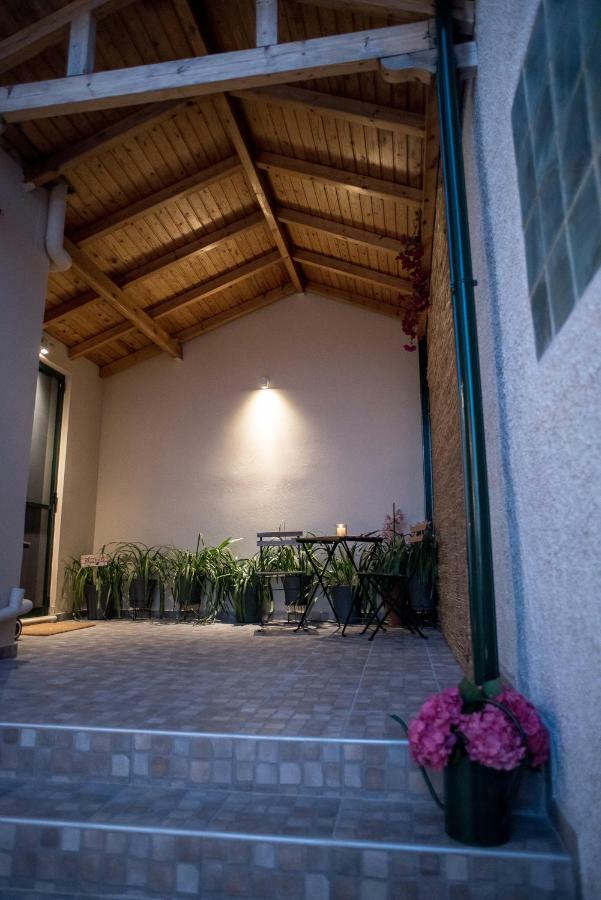 Oikia Eleanthi - Beachfront Garden Home! Mytikas  Exterior foto
